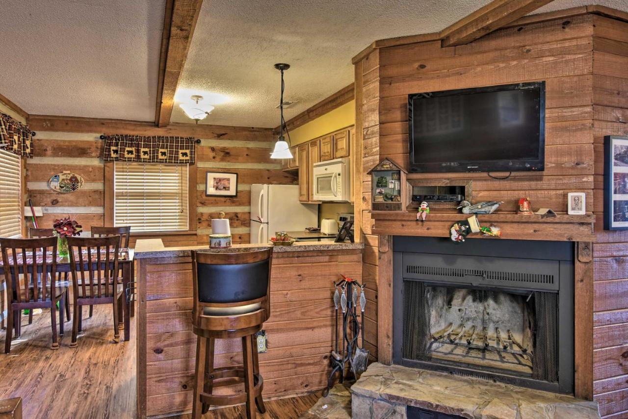 Cozy Cabin With Hot Tub And Smoky Mountain Views! Villa Bryson City Kültér fotó