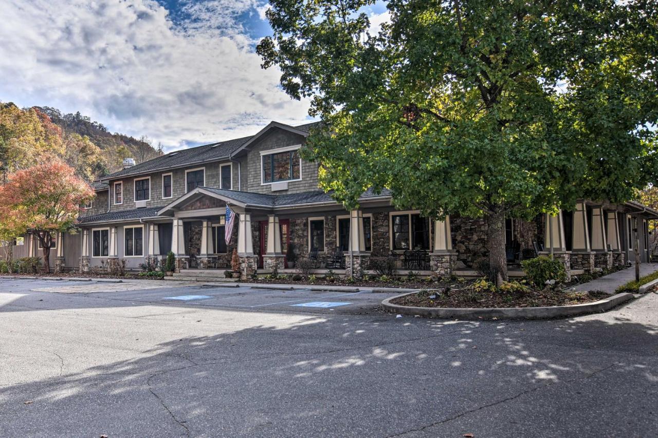 Cozy Cabin With Hot Tub And Smoky Mountain Views! Villa Bryson City Kültér fotó