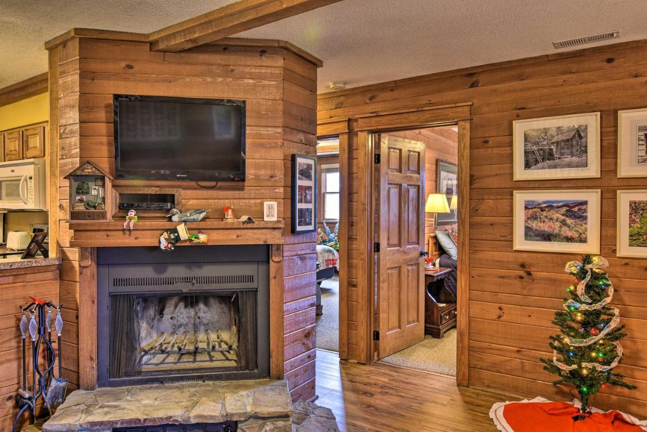 Cozy Cabin With Hot Tub And Smoky Mountain Views! Villa Bryson City Kültér fotó